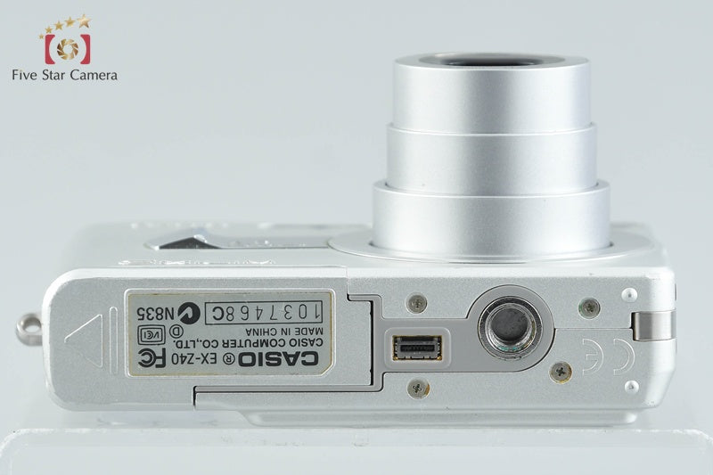 Casio EXILIM EX-Z40 Silver 4.0 MP Digital Camera