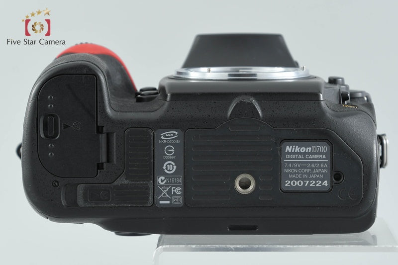 Nikon D700 12.1 MP Digtal SLR Camera Body