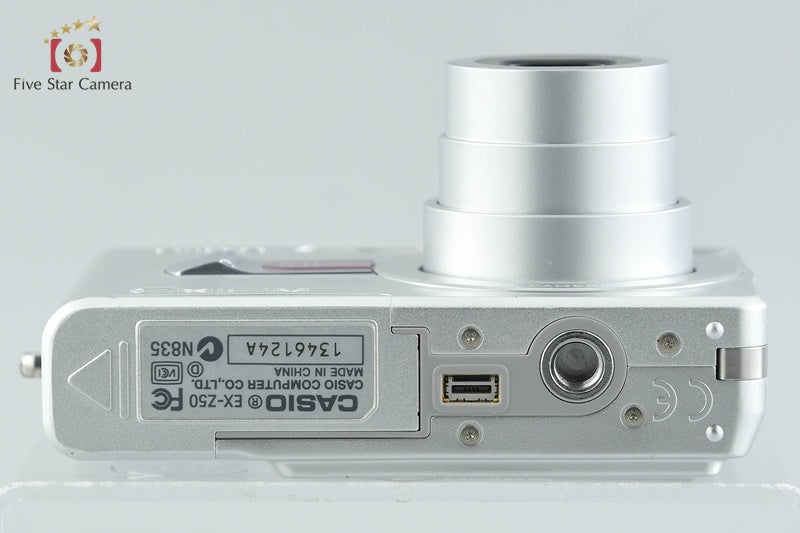 Casio EXILIM ZOOM EX-Z50 Silver 5.0 MP Digital Camera