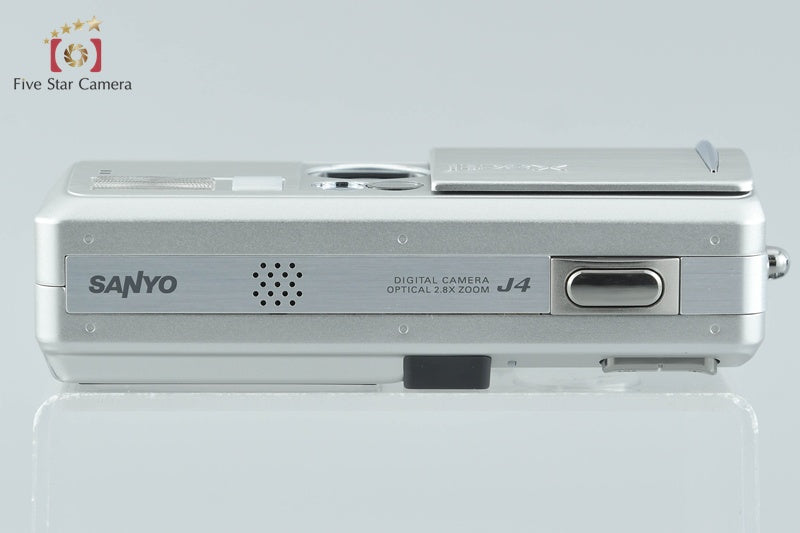 SANYO Xacti DSC-J4 Silver 4.0 MP Digital Camera