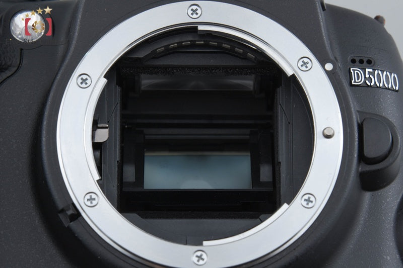 "Shutter count 55" Nikon D5000 12.3 MP DSLR Camera Body