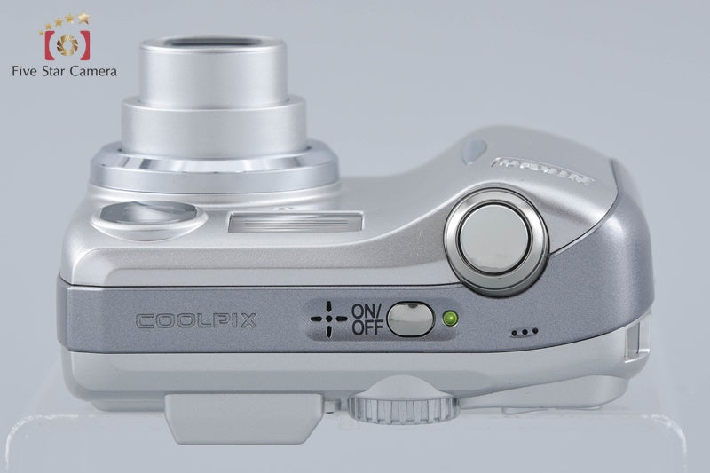 Nikon COOLPIX 4100 Chrome Silver 4.0 MP Digital Camera