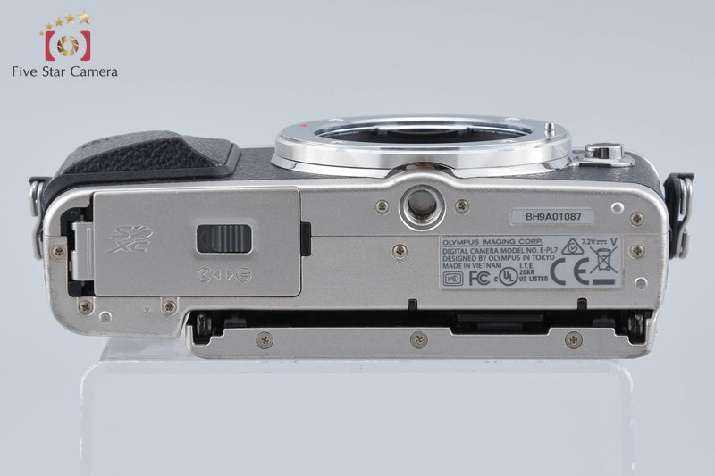 "Count 1,726" Olympus PEN Lite E-PL7 Silver 16.1 MP Digital Mirrorless Camera