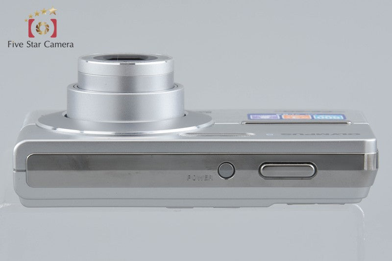Olympus Camedia FE-20 Silver 8.0 MP Digital Camera w/ Box