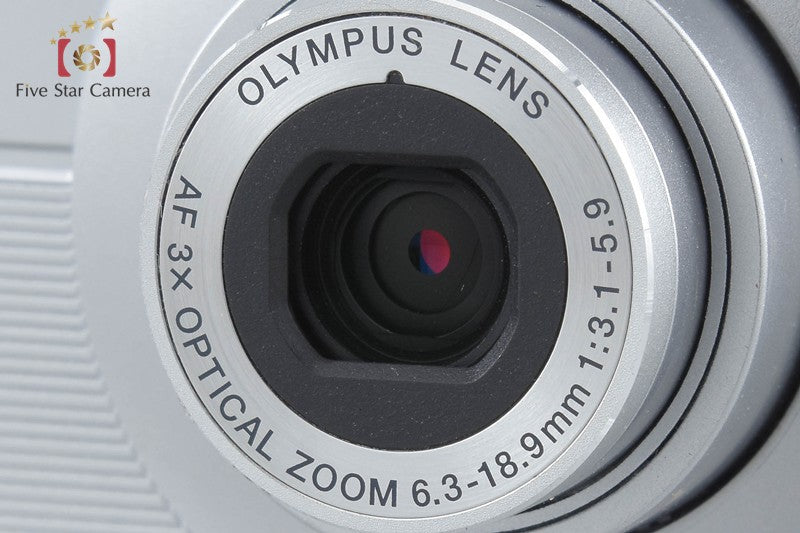 Olympus Camedia FE-20 Silver 8.0 MP Digital Camera w/ Box