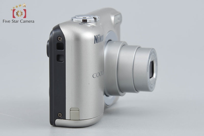 Nikon COOLPIX A10 Silver 16.2 MP Digital Camera w/ Box
