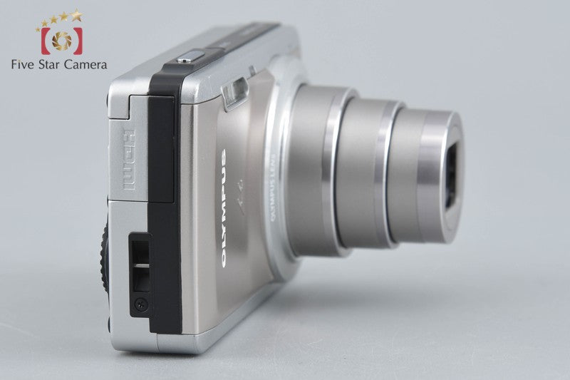 Olympus μ-7040 Titanium Silver 14.0 MP Digital Camera