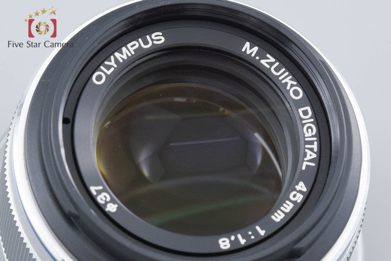 Olympus M.ZUIKO DIGITAL 45mm f/1.8 Silver