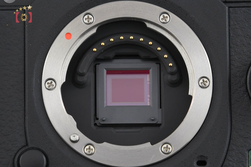 "Shutter count 14" PENTAX Q7 Black 12.4 MP Digital Camera 5-15 Lens