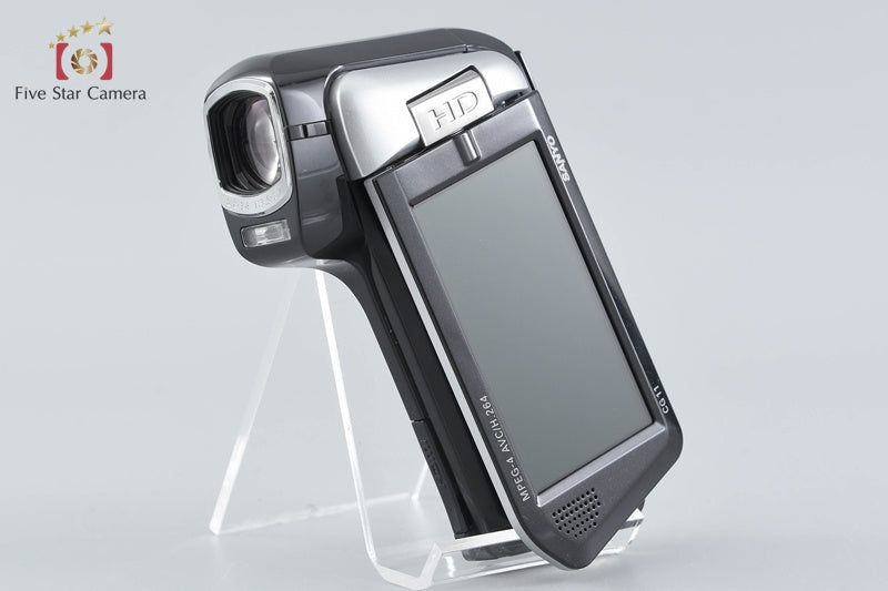 SANYO Xacti DMX-CG11 Silver 10.0 MP Digital Movie Camera