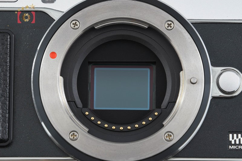 "Shutter count 2,700" Olympus PEN E-P5 Silver 16.1 MP Mirrorless Camera