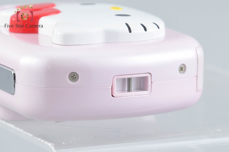 KFE JAPAN Hello Kitty DC500 Pink 5.3 MP Digital Camera w/ Box