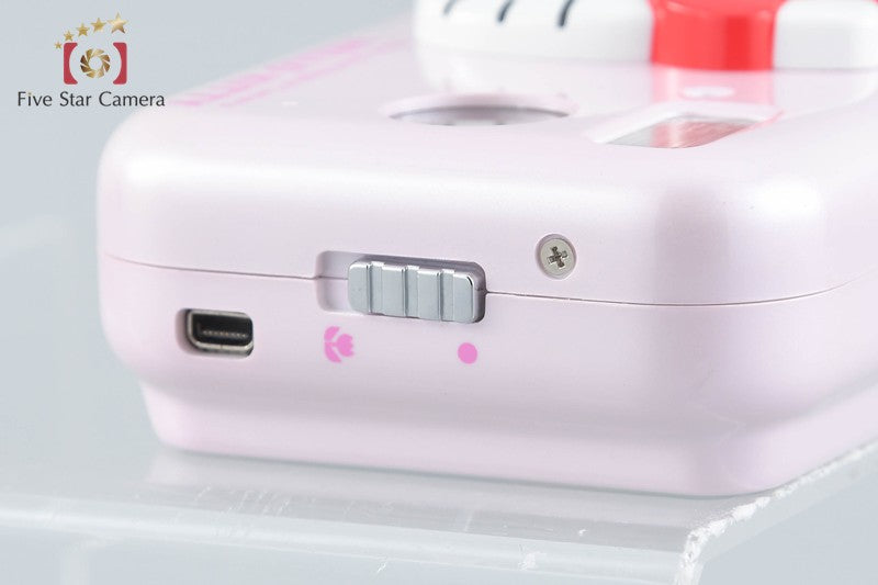 KFE JAPAN Hello Kitty DC500 Pink 5.3 MP Digital Camera w/ Box