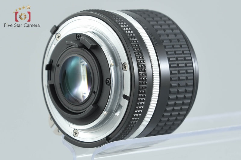 Nikon Ai-S NIKKOR 24mm f/2.8