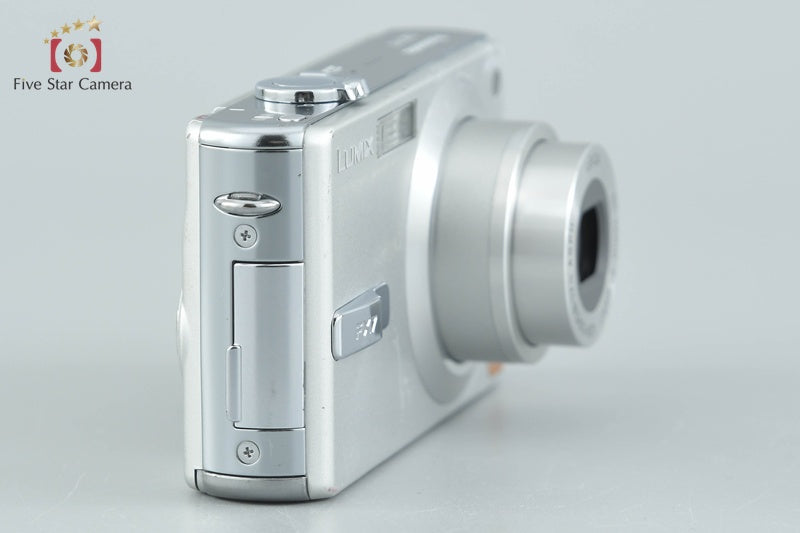 Panasonic LUMIX DMC-FX7 Silky Silver 5.0 MP Digital Camera