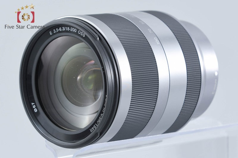 SONY E 18-200mm f/3.5-6.3 OSS SEL18200 Silver
