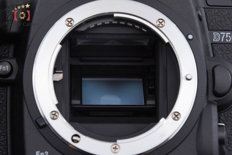 "Shutter count 140" Nikon D7500 20.9 MP Digital SLR Camera Body