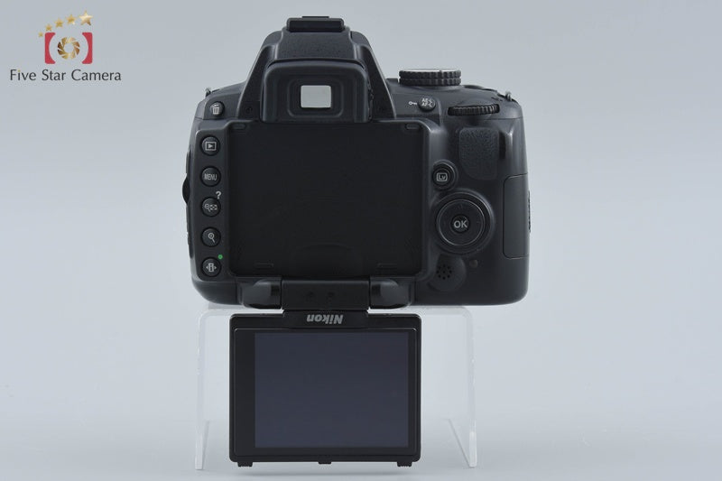 Nikon D5000 12.3 MP DSLR Camera 18-55 55-200 VR Lenses