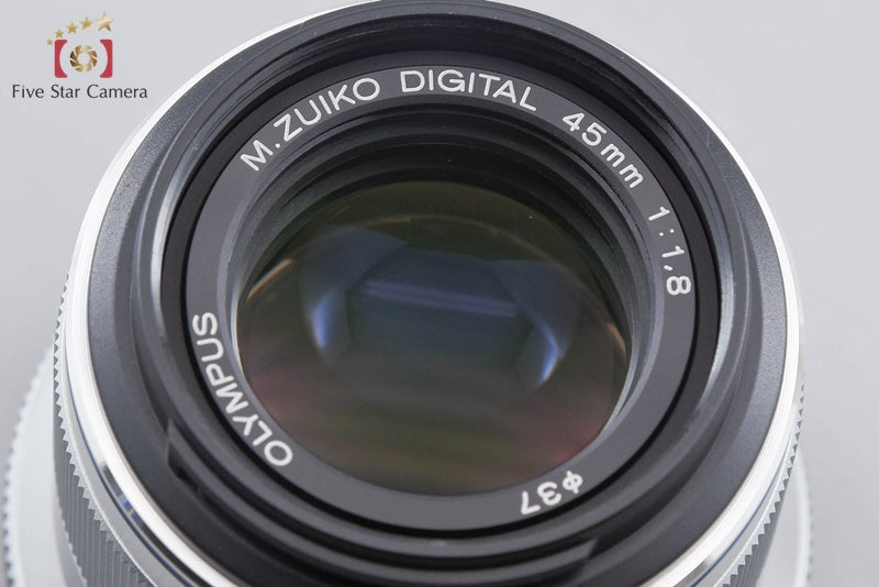 Olympus M.ZUIKO DIGITAL 45mm f/1.8 Silver