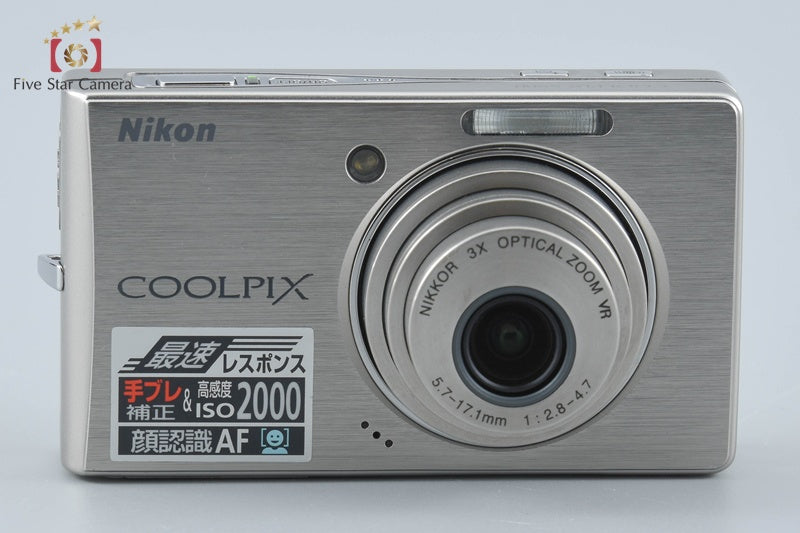 Nikon COOLPIX S500 Silver 7.1 MP Digital Camera
