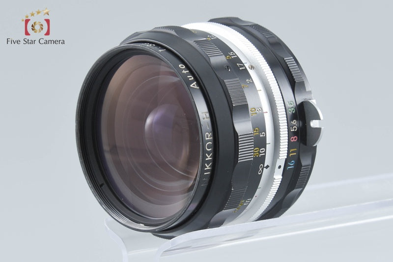 Nikon NIKKOR-H Auto 28mm f/3.5 Non Ai Lens