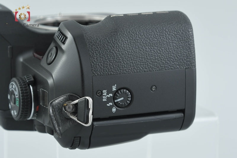 Minolta α-7 Maxxum 7 Dynax 7 35mm SLR Film Camera Body