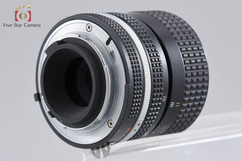 Nikon Ai-S Zoom NIKKOR 35-70mm f/3.3-4.5