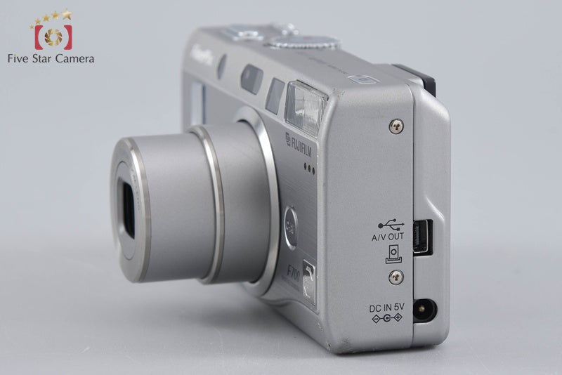 Fujifilm FinePix F700 6.2 MP Digital Camera