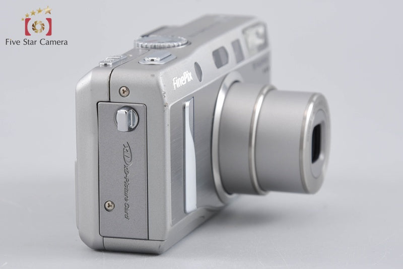 Fujifilm FinePix F700 6.2 MP Digital Camera