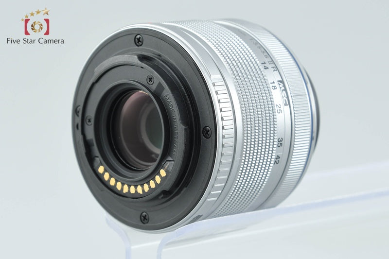 "Shutter count 5,104" Olympus PEN Lite E-PL6 Silver 16.1 MP 14-42 EZ Lens