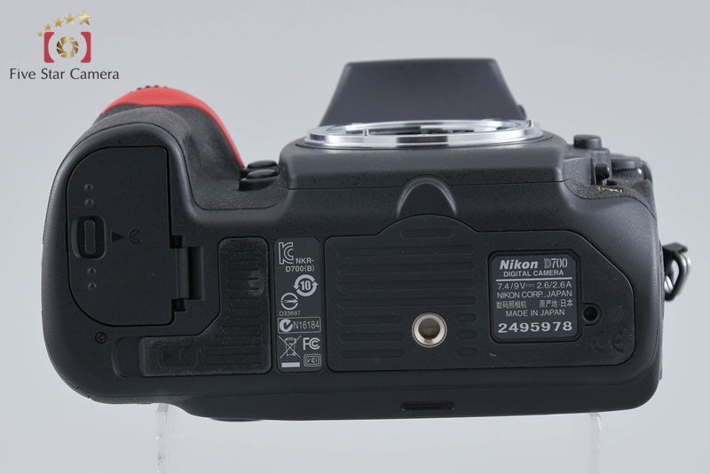 Nikon D700 12.1 MP Full Frame Digital SLR Camera Body w/ Box