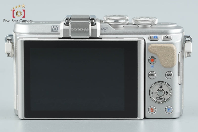 "Shutter count 5,597" Olympus PEN E-PL8 White 16.1 MP Digital Camera