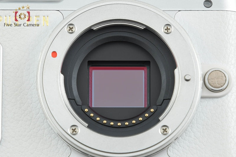 "Shutter count 5,597" Olympus PEN E-PL8 White 16.1 MP Digital Camera