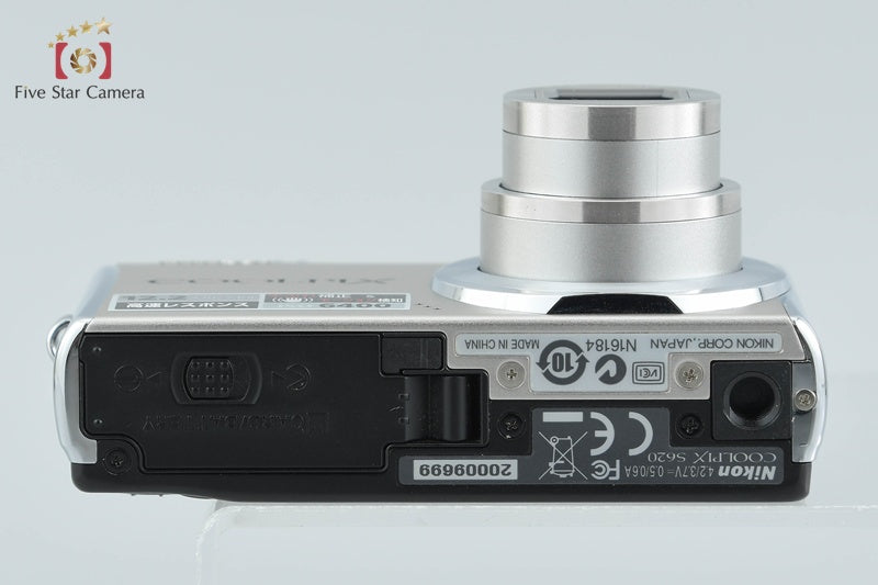Nikon COOLPIX S620 Silver 12.2 MP Digital Camera