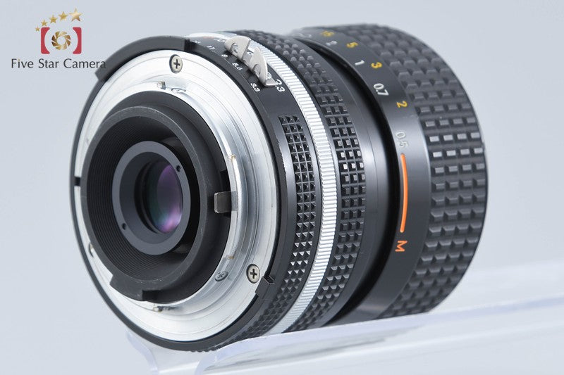 Nikon Ai-S Zoom NIKKOR 35-70mm f/3.3-4.5