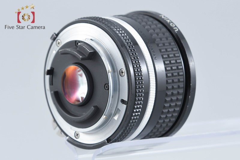 Nikon Ai-S NIKKOR 20mm f/2.8