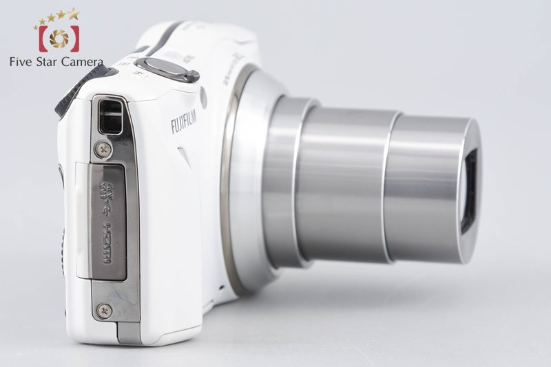 Fujifilm FinePix F800EXR White 16.0 MP Digital Camera
