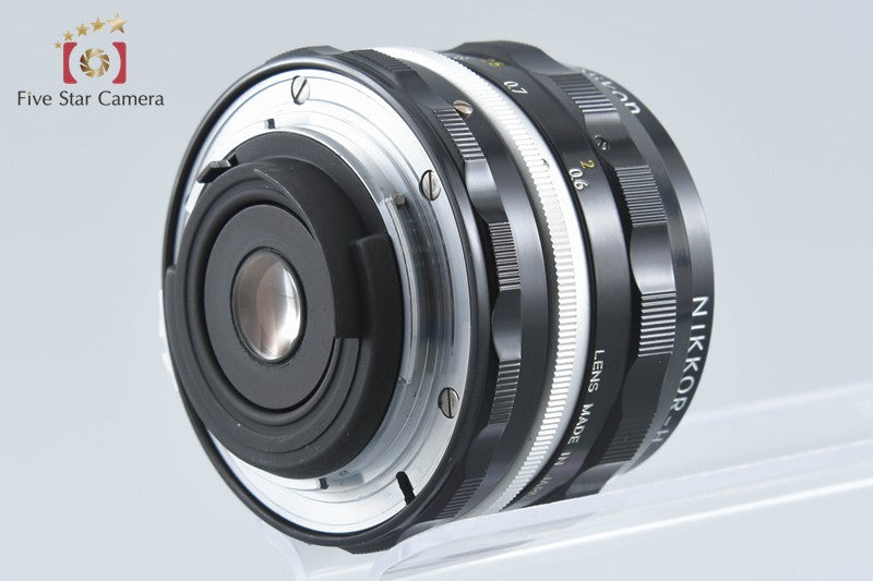 Nikon NIKKOR-H Auto 28mm f/3.5 Non Ai Lens