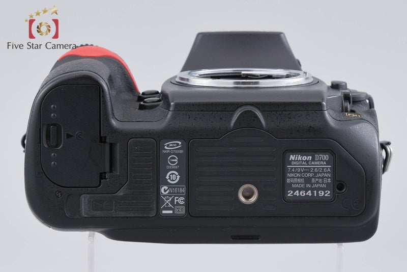 Nikon D700 12.1 MP Full Frame Digital SLR Camera Body w/ Box