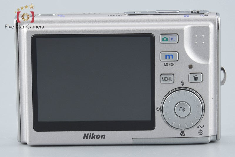 Nikon COOLPIX S5 Gloss Silver 6.0 MP Digital Camera