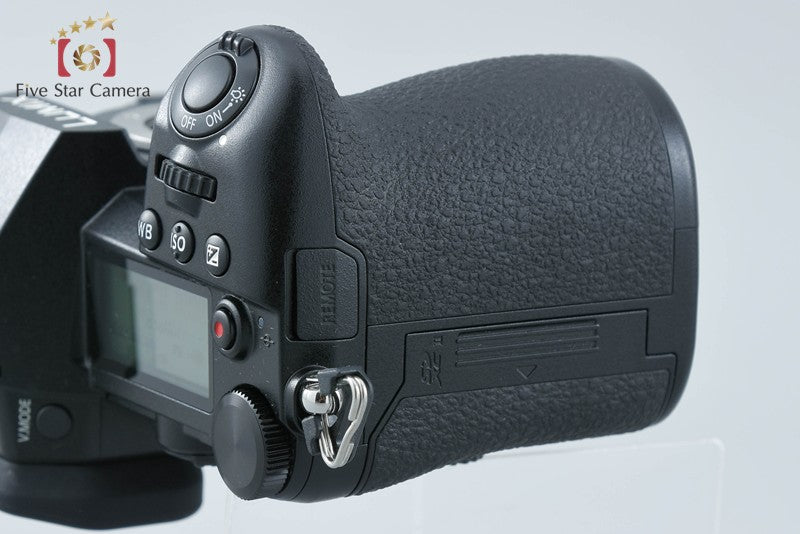 "Count 1,575" Panasonic LUMIX DC-G9 Black 20.3 MP Mirrorless Camera w/ Box
