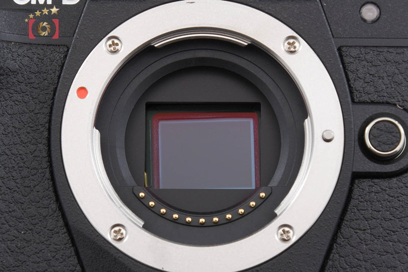 "Count 1,650" Olympus OM-D E-M10 Mark III Black 16.1 MP 14-42 40-150 EZ Lenses