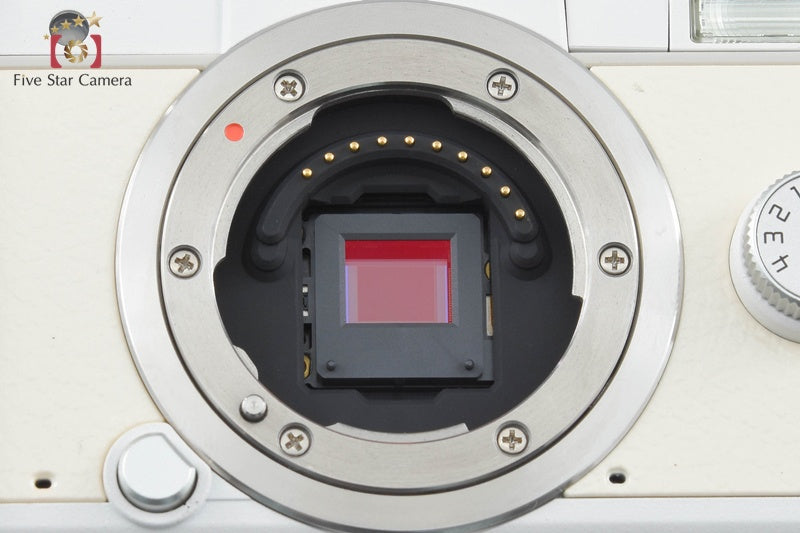 "Shutter count 37" PENTAX Q White 12.4 MP DSLR Camera 02 5-15 Lens