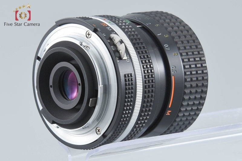 Nikon Ai-S Zoom NIKKOR 35-70mm f/3.3-4.5 Demo Lens
