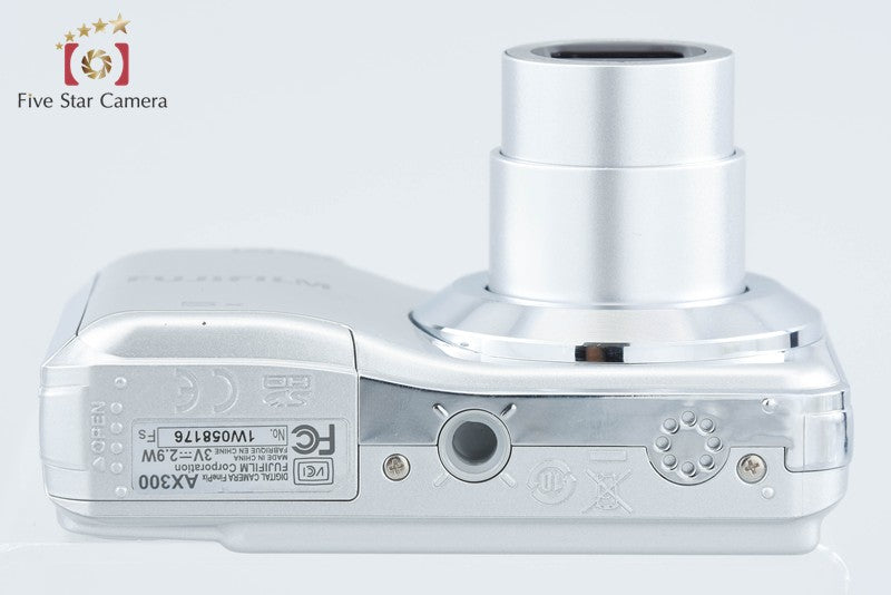 Fujifilm FinePix AX300 Silver 14.0 MP Digital Camera