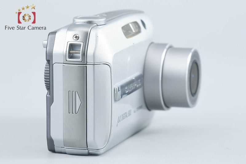 Olympus μ DIGITAL 800 Silver 8.0 MP Digital Camera