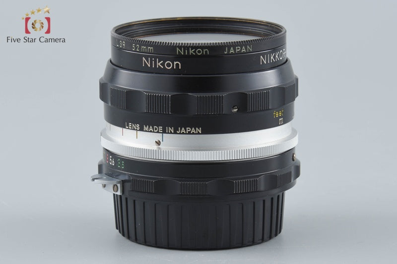 Nikon NIKKOR-H Auto 28mm f/3.5 Non Ai Lens