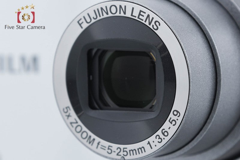 Fujifilm FinePix AX250 Silver 14.0 MP Digital Camera