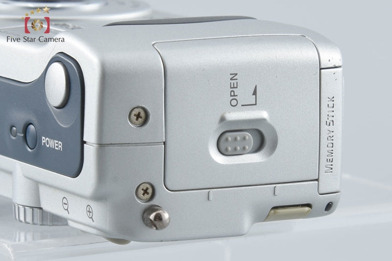Sony Cyber-Shot DSC-P31 2.0 MP Digital Camera
