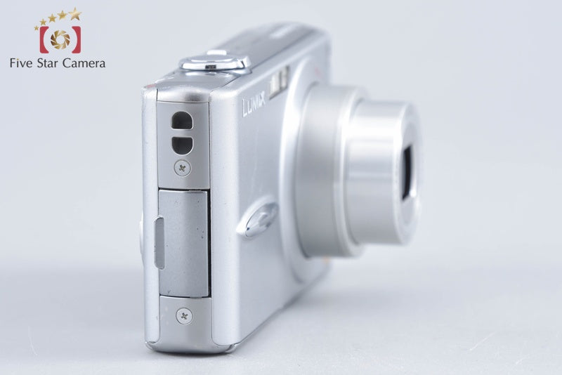 Panasonic LUMIX DMC-FX30 Precious Silver 7.2 MP Digital Camera